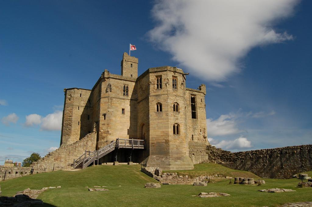 Welche sind die besten Hotels in der N\u00E4he von Warkworth Castle & Hermitage? Amble Exterior foto